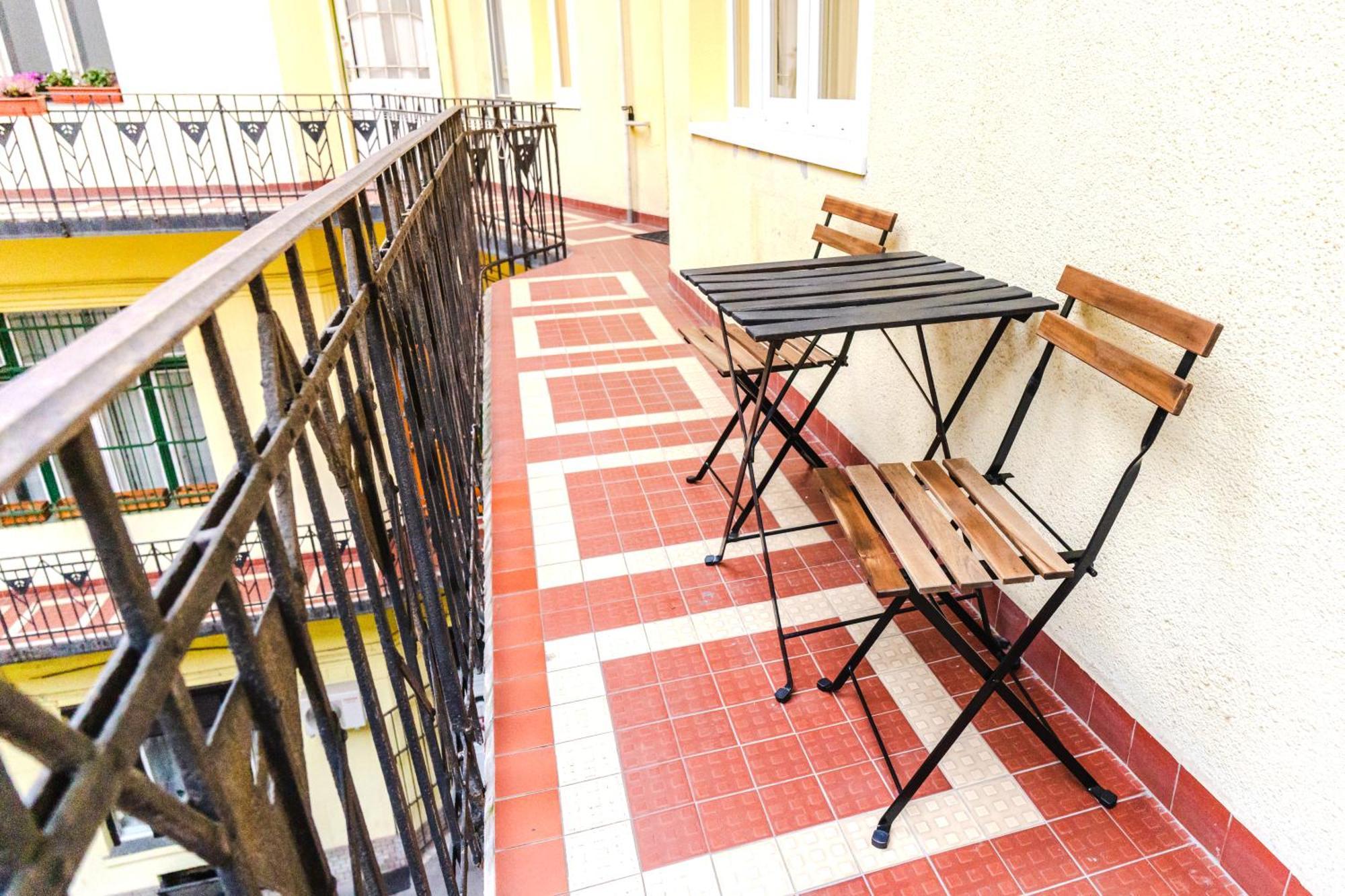 2 Bedrooms And 1 Living Your Modern In Budapest