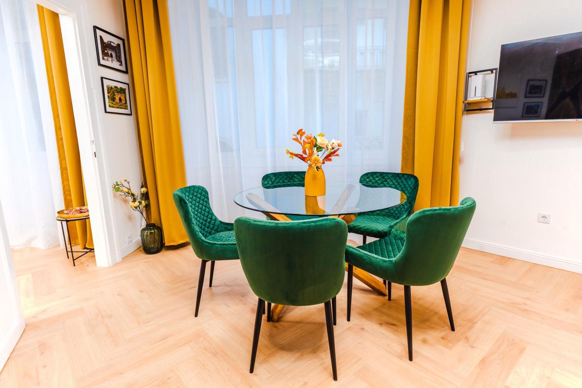 2 Bedrooms And 1 Living Your Modern In *