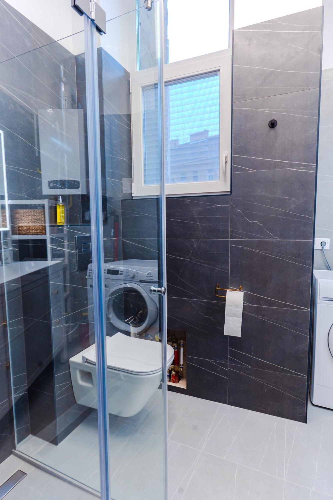 2 Bedrooms And 1 Living Your Modern In Apartmán *