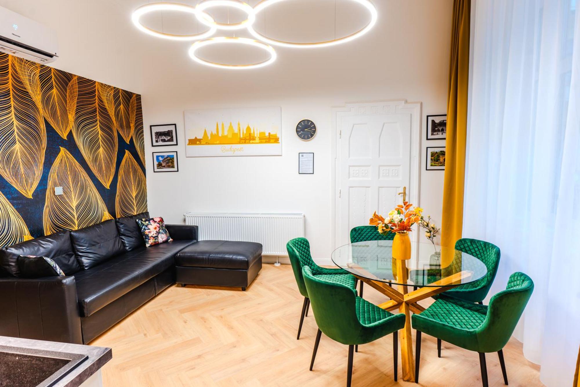 2 Bedrooms And 1 Living Your Modern In Апартаменти Будапешт