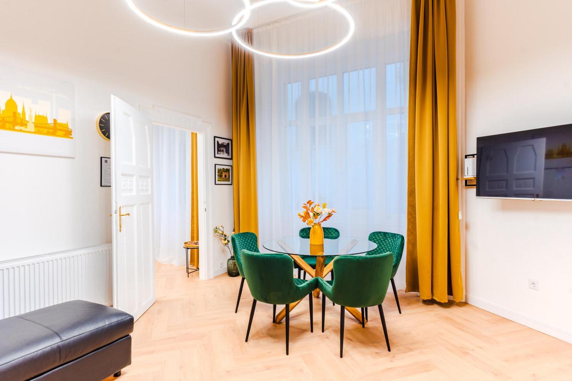 2 Bedrooms And 1 Living Your Modern In Будапешт